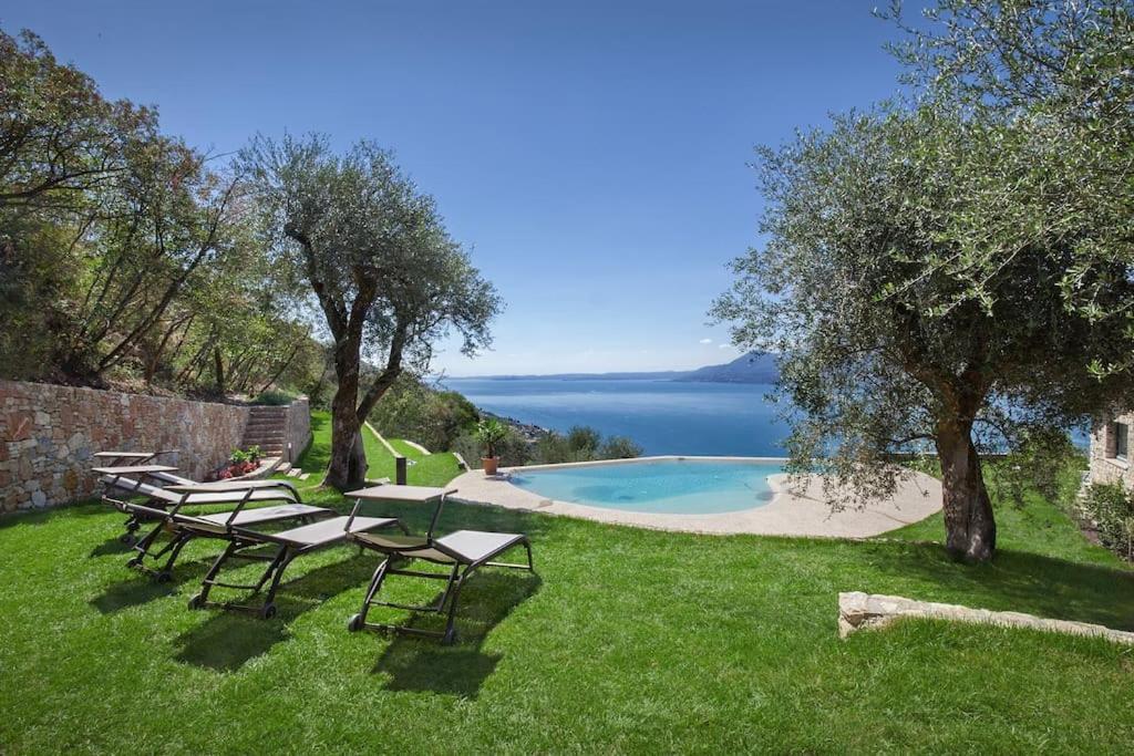 Villa Divina-Apt Armonia-Con Piscina E Vista Lago Castelletto Di Brenzone Εξωτερικό φωτογραφία