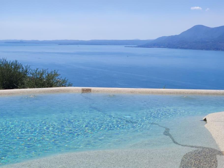 Villa Divina-Apt Armonia-Con Piscina E Vista Lago Castelletto Di Brenzone Εξωτερικό φωτογραφία