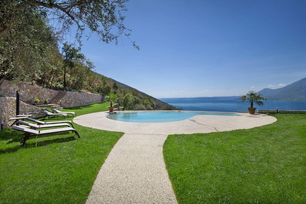 Villa Divina-Apt Armonia-Con Piscina E Vista Lago Castelletto Di Brenzone Εξωτερικό φωτογραφία